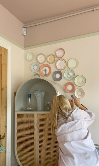 Ideas for hanging plates on walls