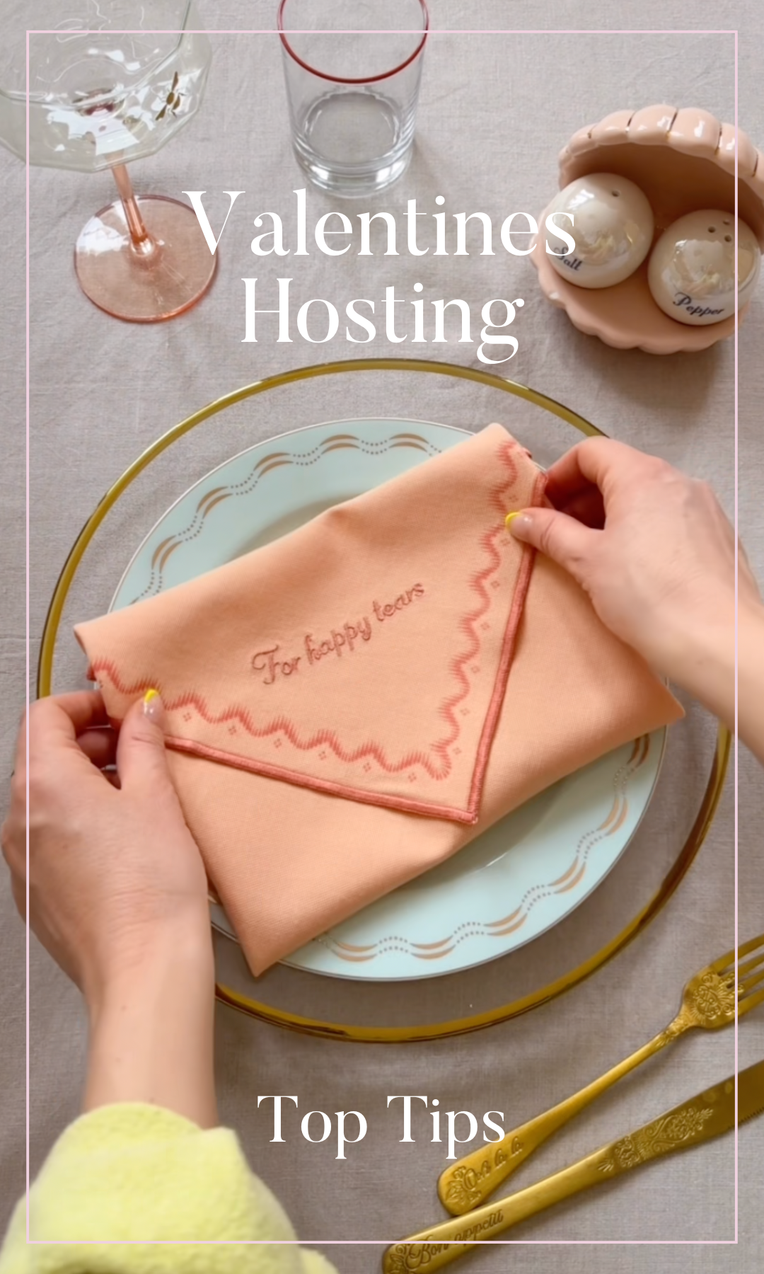 Valentines Tablescape: Top Hosting Tips For A Romantic Evening