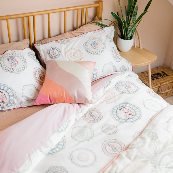 BEAUTIFUL BEDDING