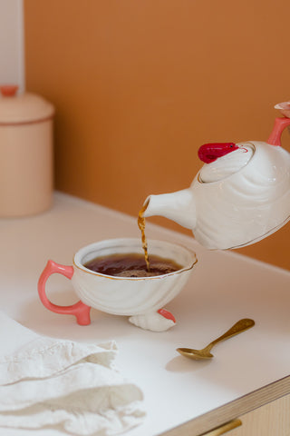 Shell Tea Cup and Pot for One